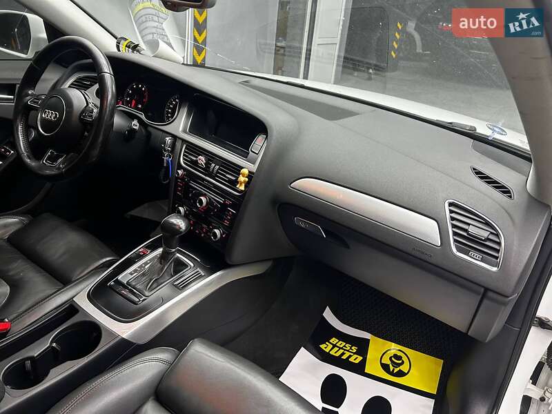Седан Audi A4 2012 в Черновцах