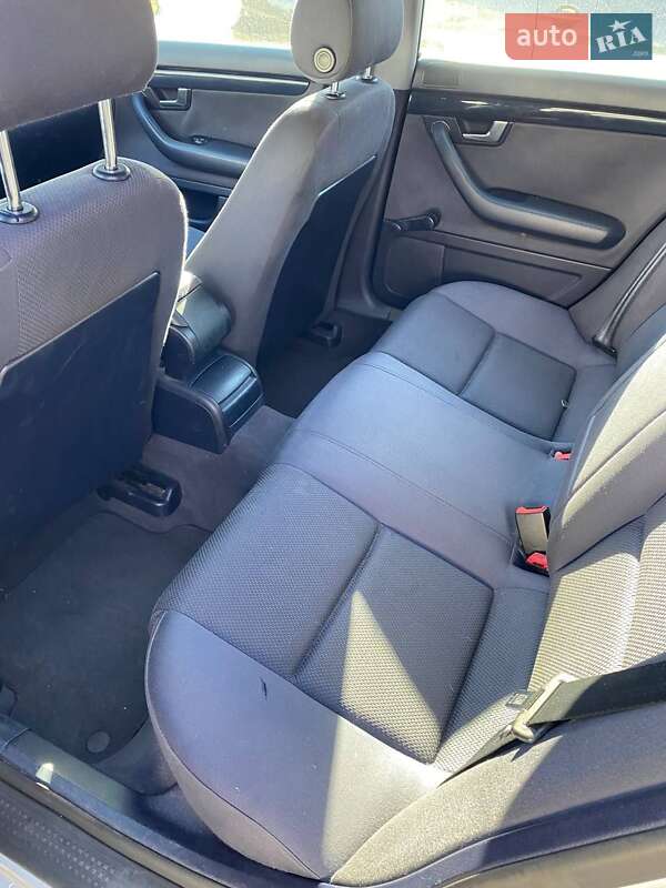 Седан Audi A4 2001 в Ірпені