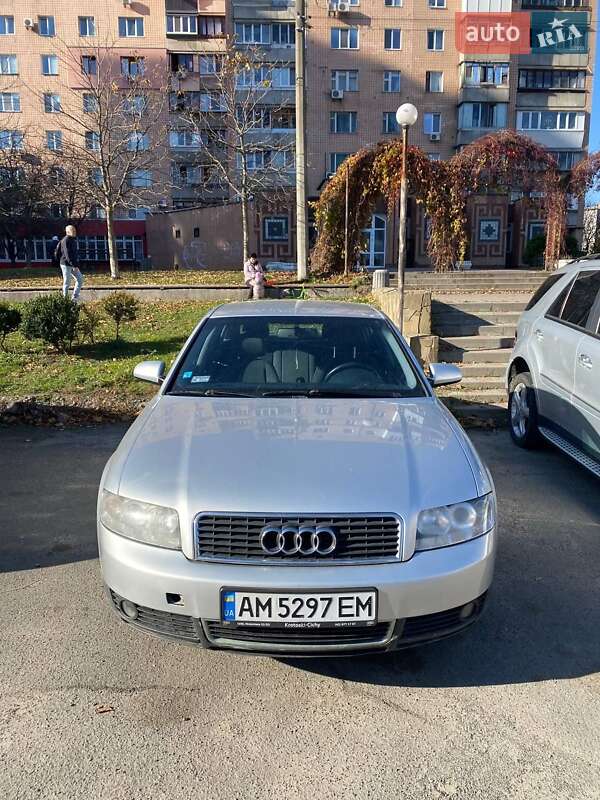 Седан Audi A4 2001 в Ірпені