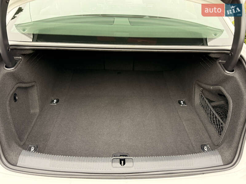 Седан Audi A4 2017 в Мукачевому фото 23 Седан Audi A4 2017 в Мукачевому