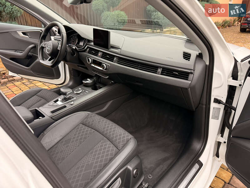 Седан Audi A4 2017 в Мукачевому фото 30 Седан Audi A4 2017 в Мукачевому