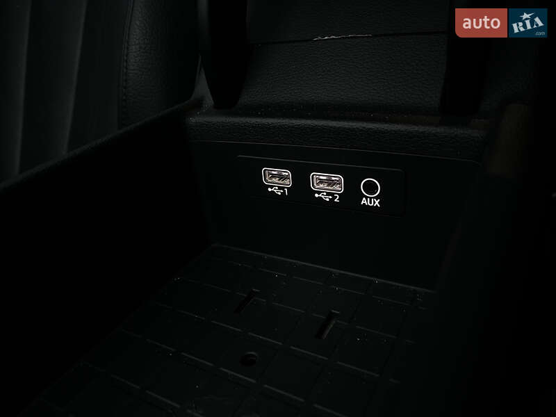 Седан Audi A4 2016 в Виннице