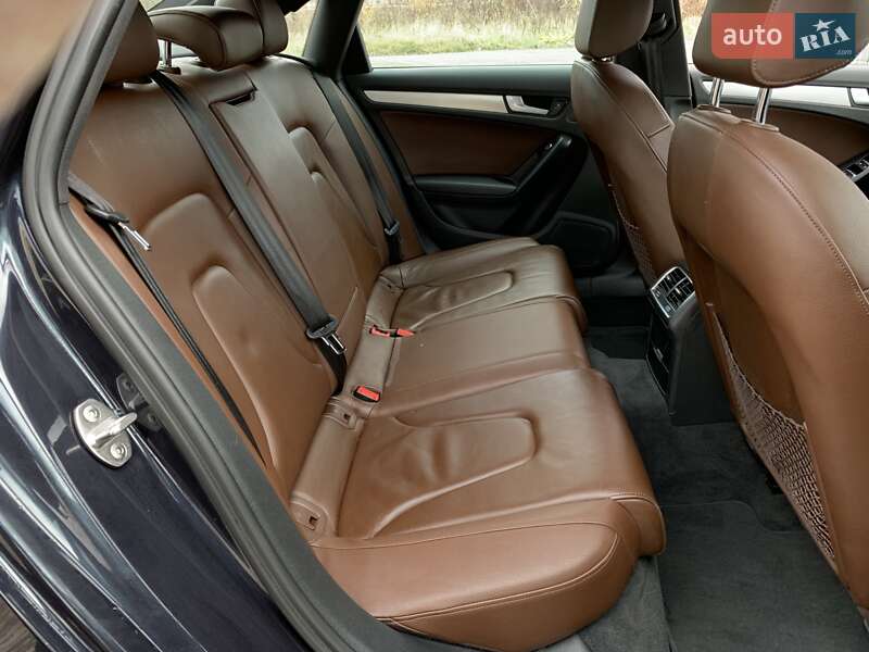 Седан Audi A4 2014 в Бердичеві