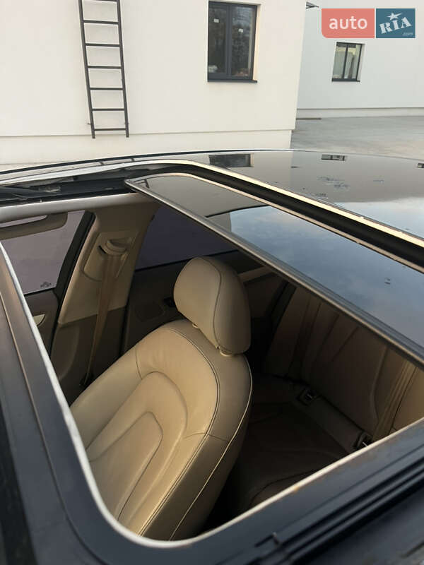 Седан Audi A4 2009 в Луцке