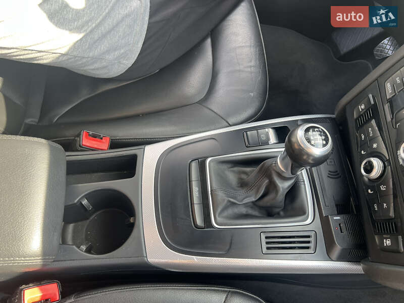 Седан Audi A4 2013 в Львові