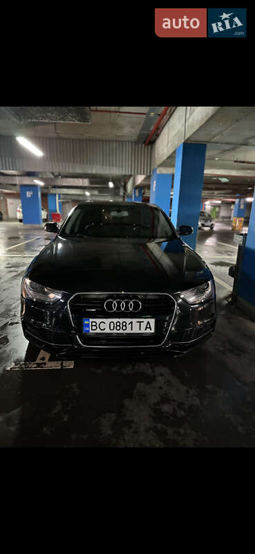 Седан Audi A4 2014 в Львові