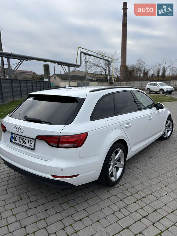 Универсал Audi A4 2018 в Мукачево