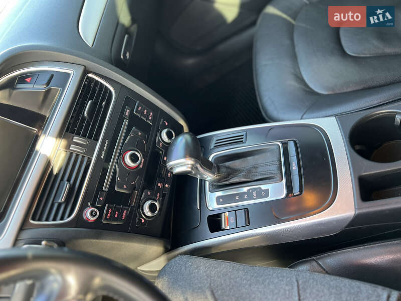 Седан Audi A4 2012 в Хмельницькому