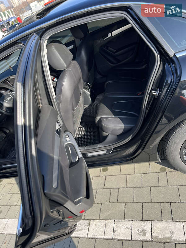 Седан Audi A4 2012 в Хмельницькому