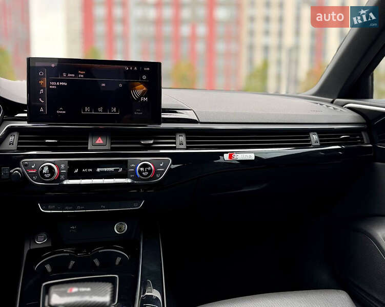Седан Audi A4 2020 в Києві