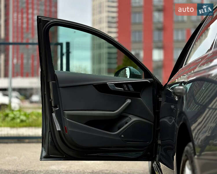 Седан Audi A4 2020 в Києві