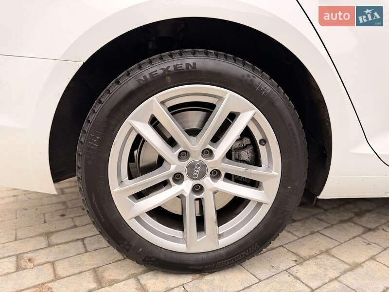 Седан Audi A4 2016 в Києві фото 10 Седан Audi A4 2016 в Києві