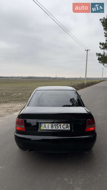 Седан Audi A4 1996 в Бородянці