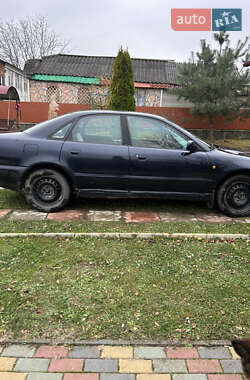 Седан Audi A4 1998 в Самборе