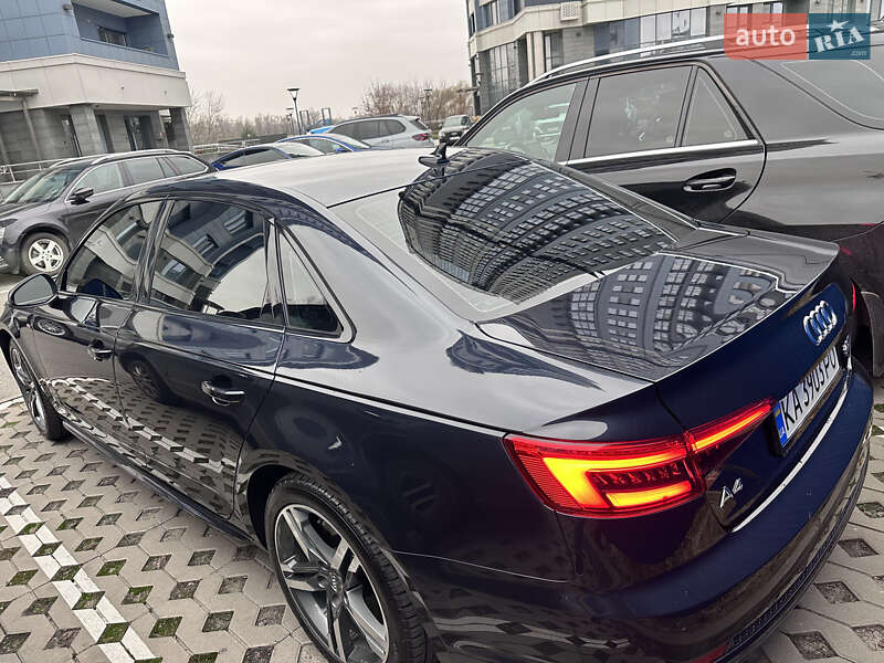 Седан Audi A4 2016 в Киеве