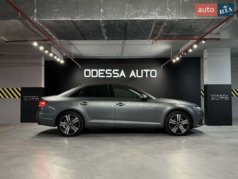 Седан Audi A4 2017 в Одесі