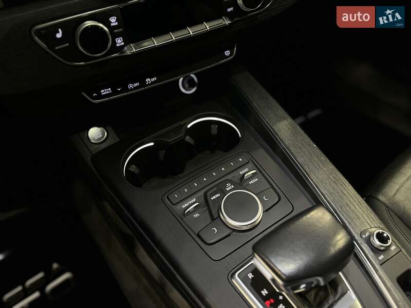 Седан Audi A4 2017 в Одесі