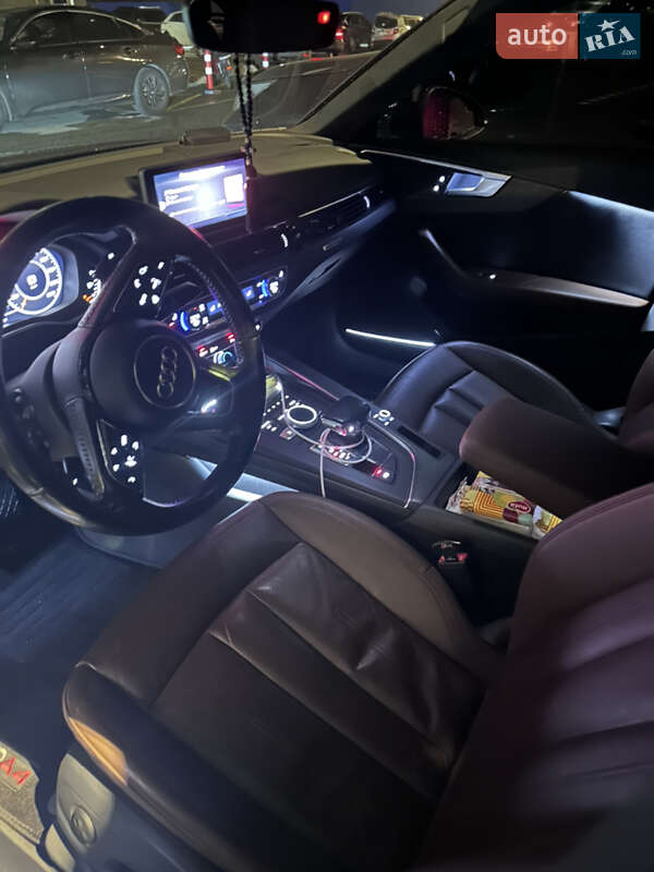 Седан Audi A4 2016 в Киеве