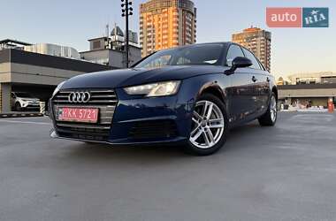 Седан Audi A4 2017 в Киеве