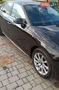 Седан Audi A4 2022 в Львове