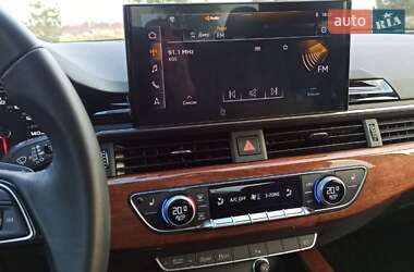 Седан Audi A4 2022 в Львове