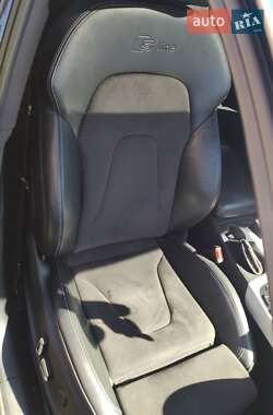 Седан Audi A4 2012 в Ровно