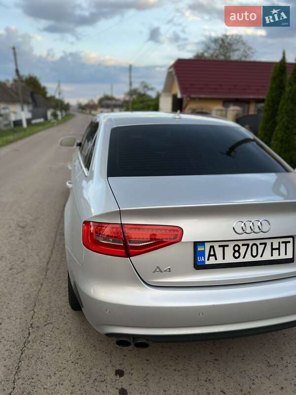 Седан Audi A4 2013 в Городенке