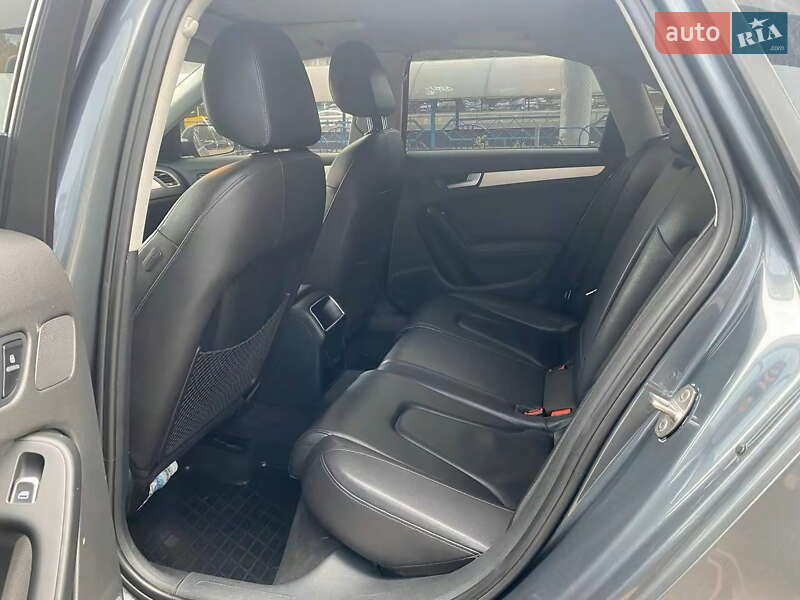 Седан Audi A4 2013 в Києві