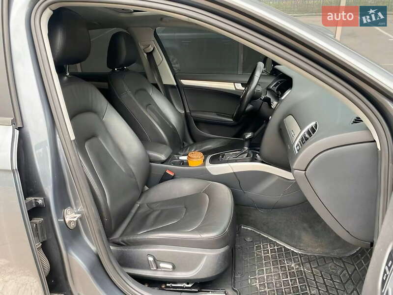 Седан Audi A4 2013 в Києві