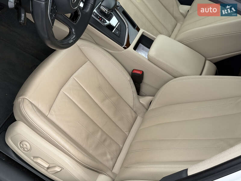 Седан Audi A4 2018 в Києві