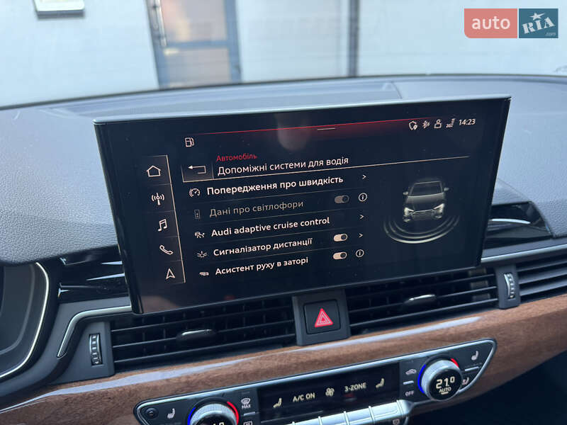 Седан Audi A4 2021 в Луцьку