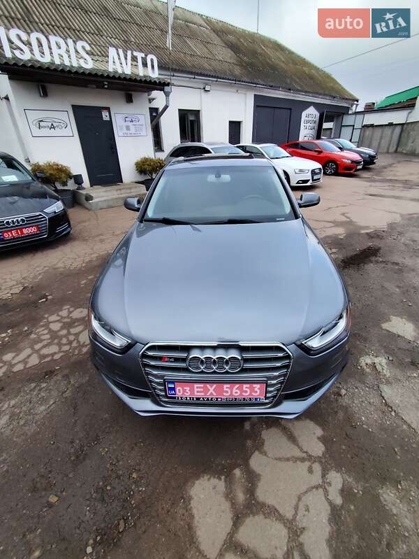 Седан Audi A4 2015 в Чернігові