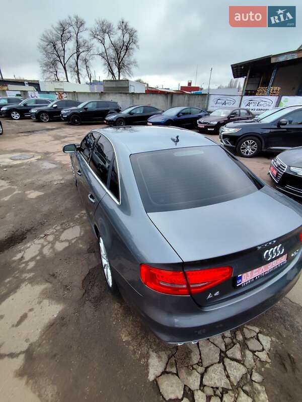 Седан Audi A4 2015 в Чернігові