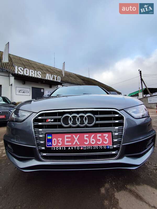 Седан Audi A4 2015 в Чернігові