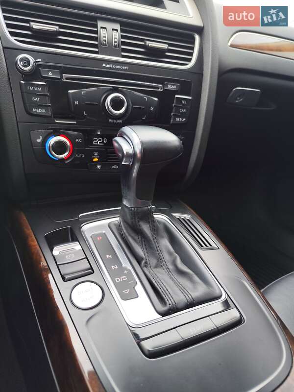 Седан Audi A4 2015 в Чернігові