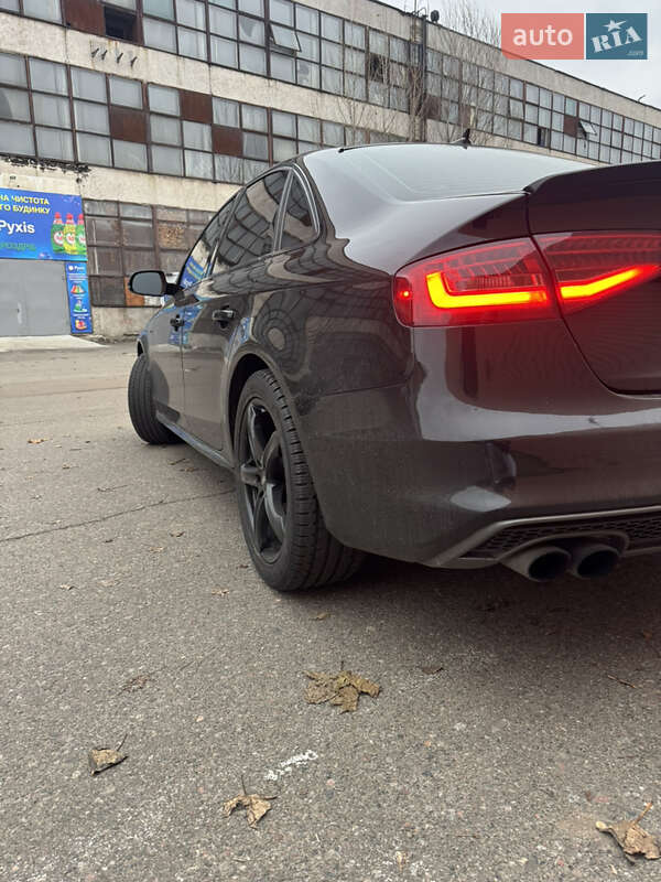 Седан Audi A4 2014 в Києві фото 3 Седан Audi A4 2014 в Києві