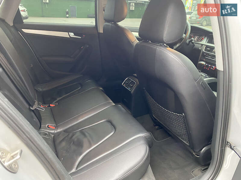 Седан Audi A4 2014 в Первомайске