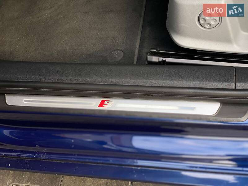 Универсал Audi A4 2018 в Киеве