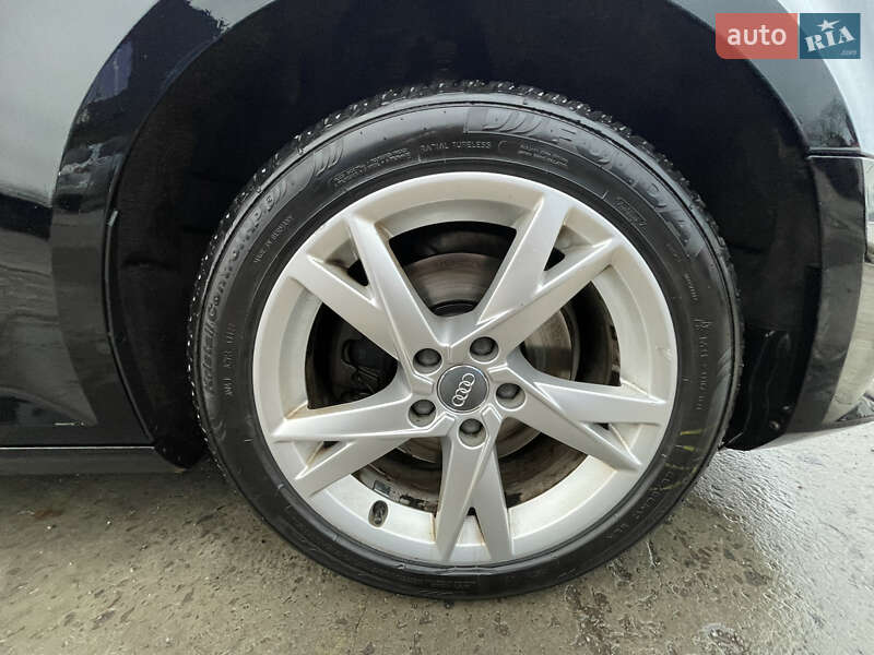 Седан Audi A4 2016 в Києві