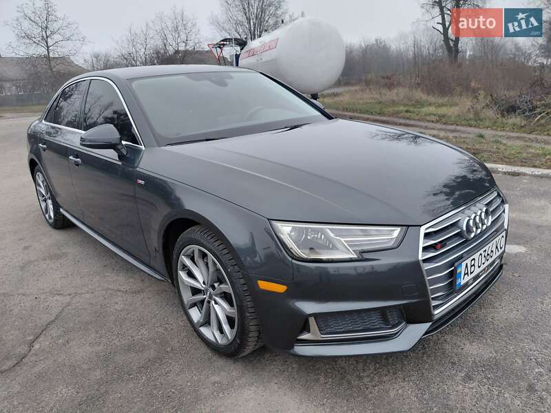 Седан Audi A4 2019 в Шпикові