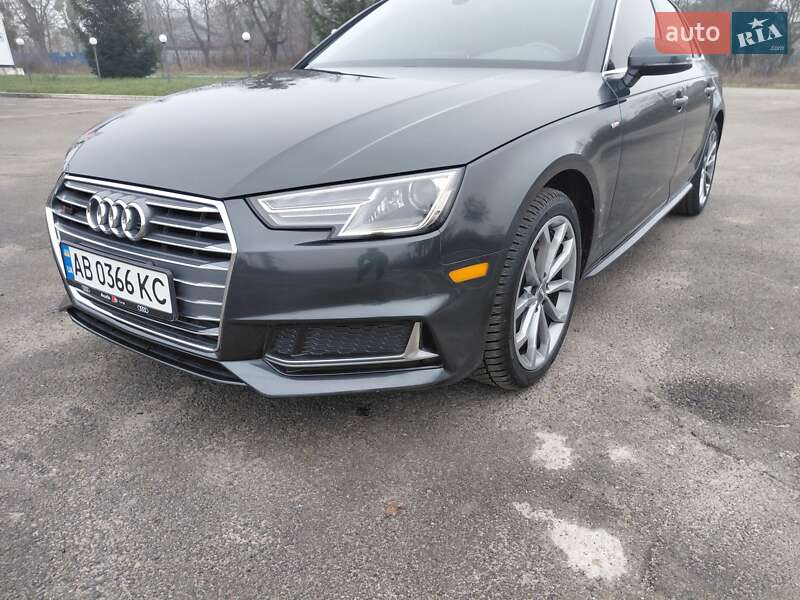 Седан Audi A4 2019 в Шпикові