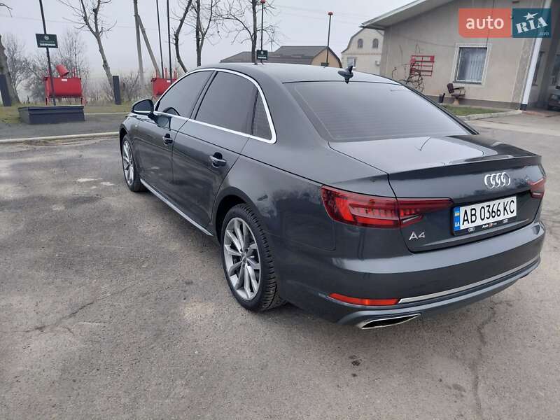 Седан Audi A4 2019 в Шпикові