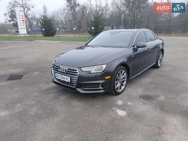Седан Audi A4 2019 в Шпикові