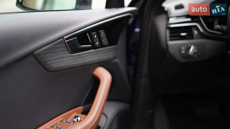 Седан Audi A4 2020 в Одессе