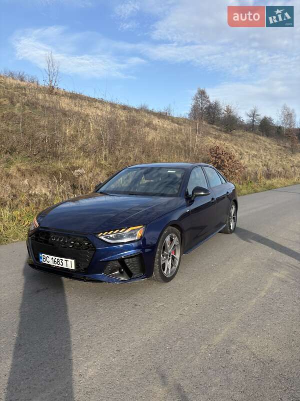 Седан Audi A4 2022 в Львові