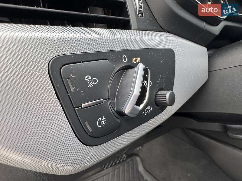 Седан Audi A4 2017 в Києві