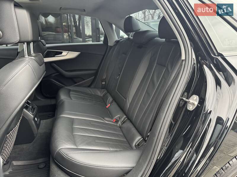 Седан Audi A4 2017 в Києві