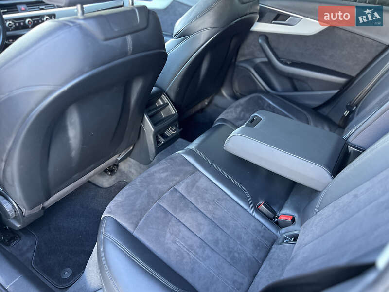 Універсал Audi A4 2016 в Львові