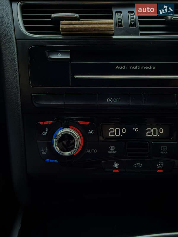 Универсал Audi A4 2012 в Новояворовске