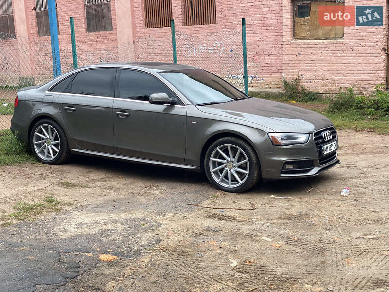 Седан Audi A4 2014 в Бердичеві